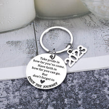 Load image into Gallery viewer, AMBREGRISSUN Class of 2024 Senior 2024 Graduation Gifts for Teen Girls Boys Inspirational Keychain for Grad High School College Students Gift for Adult Son Daughter Women Men Her Him Nurses Graduates
